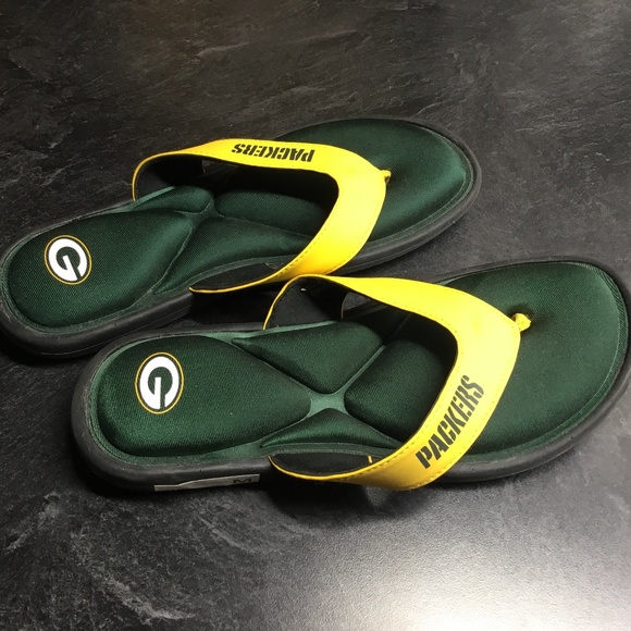 Green Bay Packers Flip Flops - Picture 2 of 4